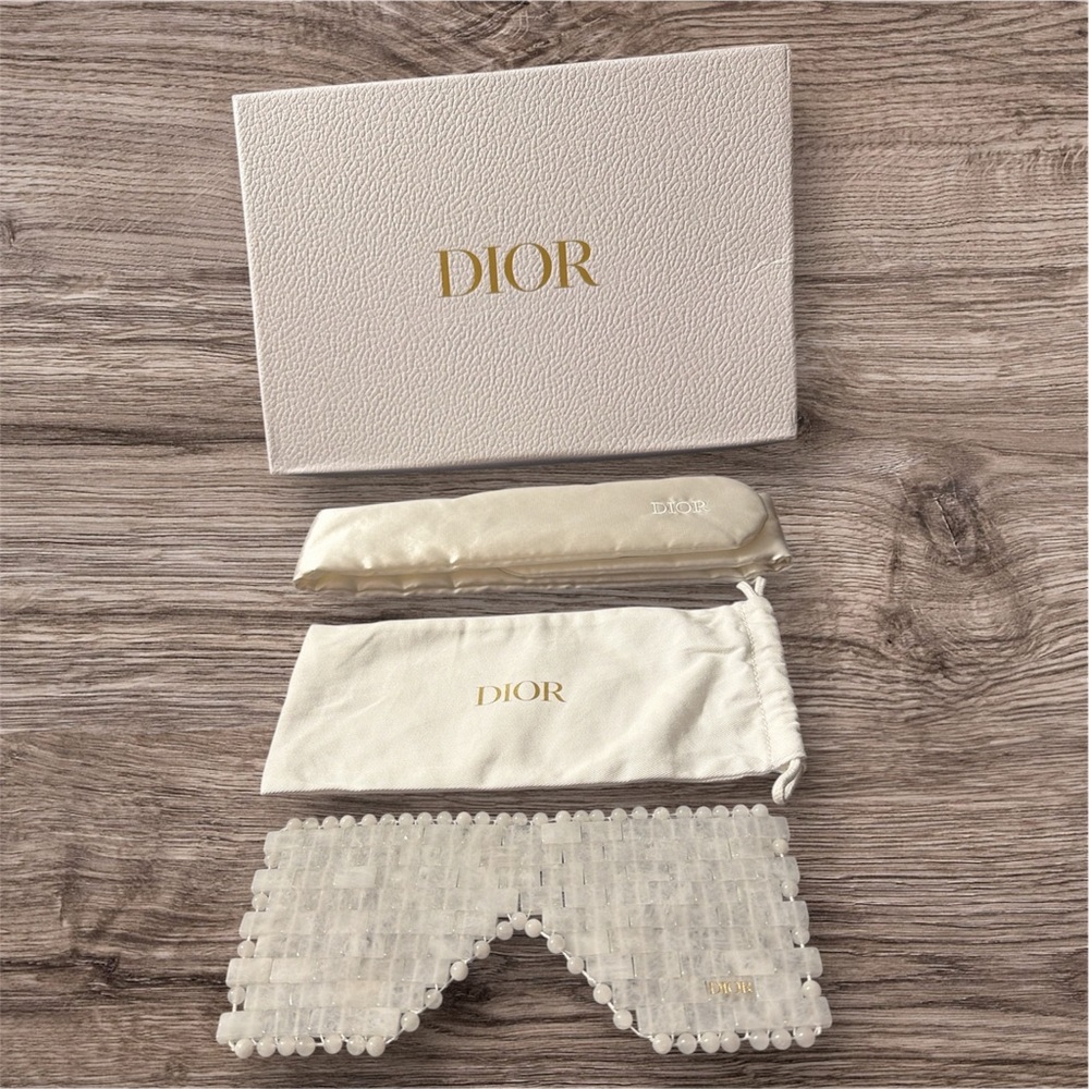 Dior White Quartz Deluxe Eye Mask Set Beauty